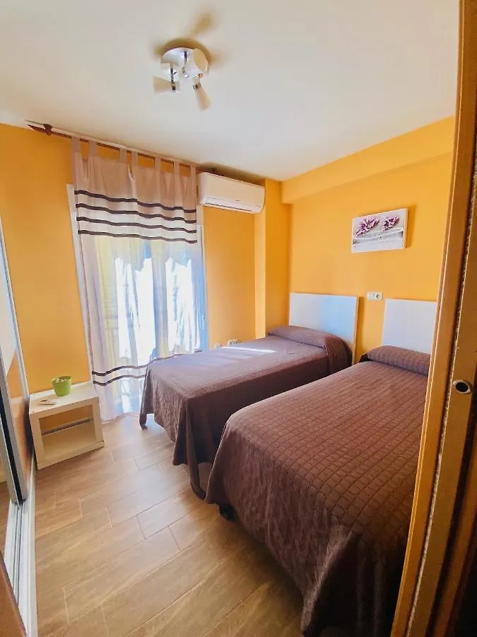 Apartmán Apartamento Primera Linea De Playa En Tres Caballos, Playamar Torremolinos